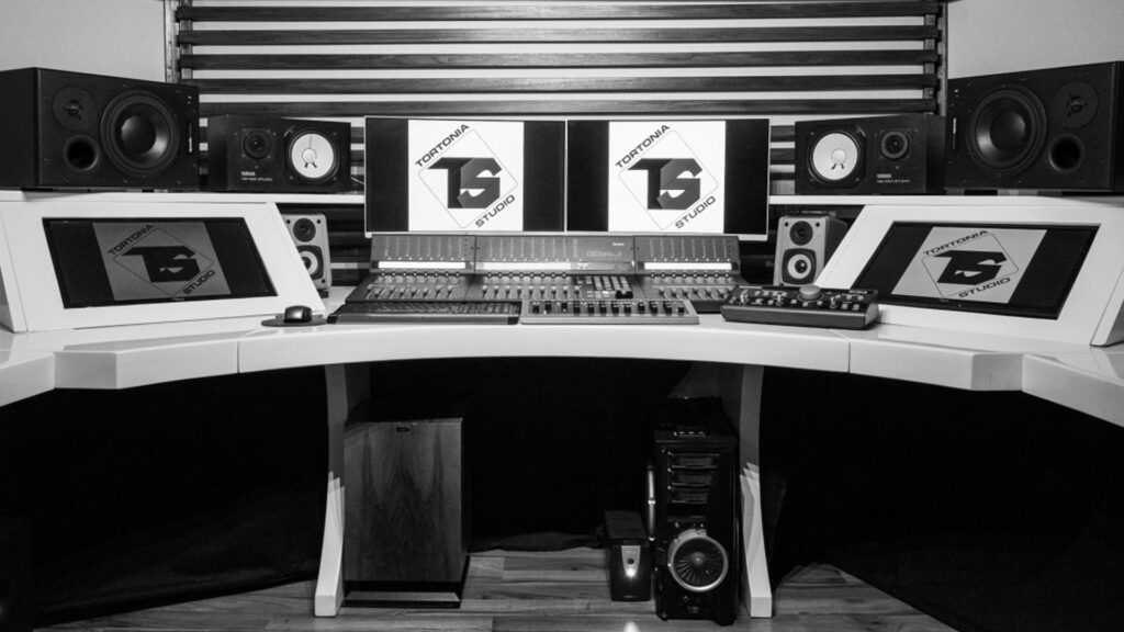 Tortonia Studio, produzioni musicali, studio di registrazione.